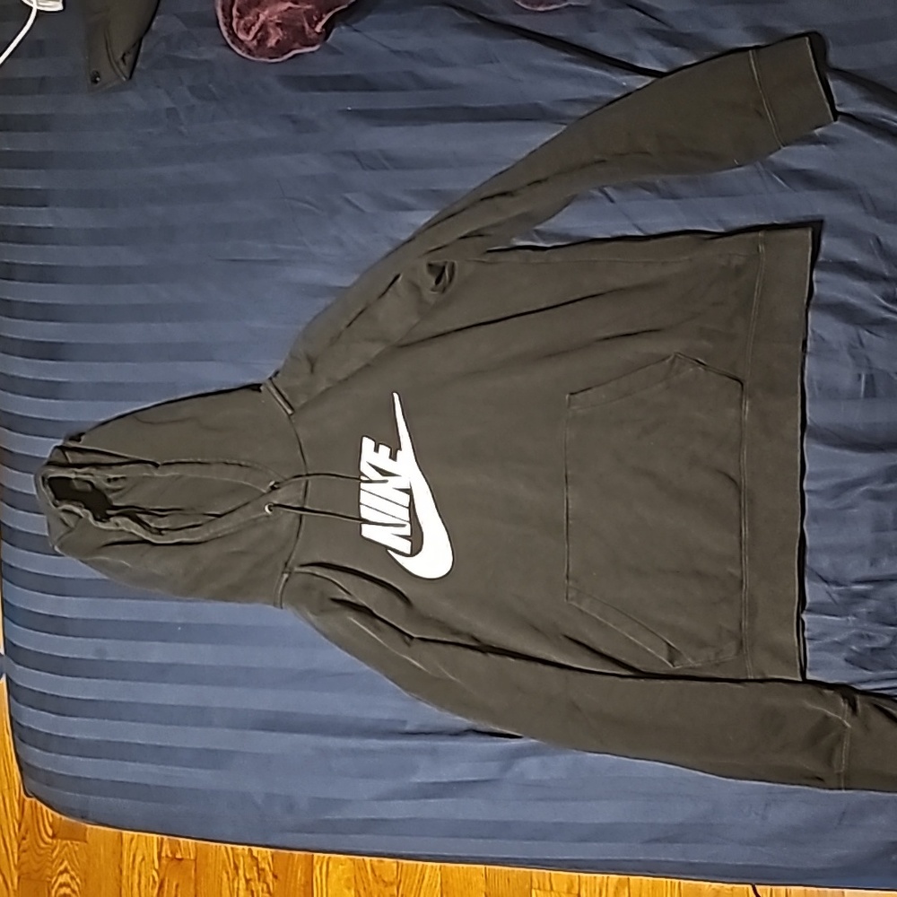 Nike rally sportswear hoodie size Large